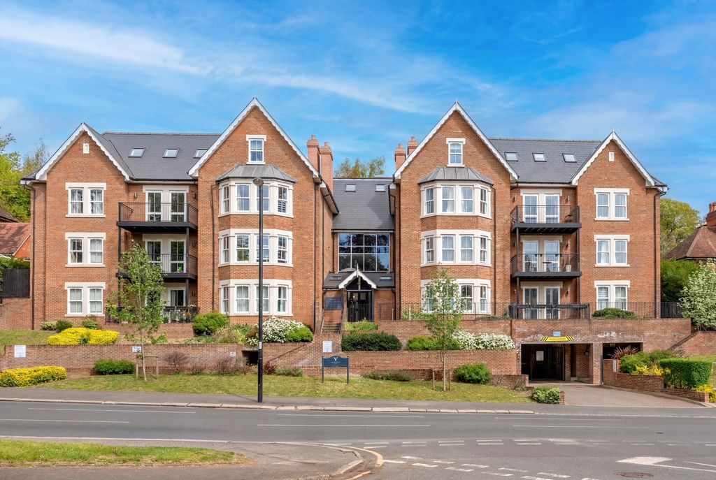 Property photo 1 of 11