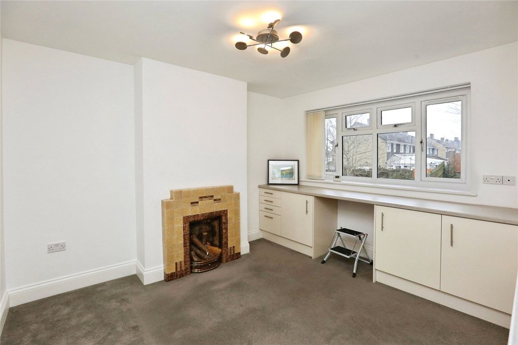 Property photo 3 of 8 Picture No. 16