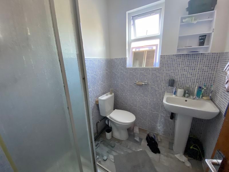 Property photo 3 of 7 Bathroom