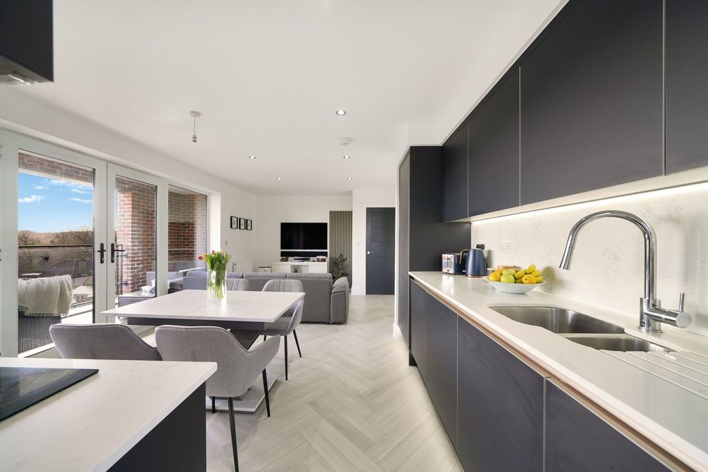 Additional image 15 of 2 bed flat for saleLynne Close, Flat 6, South Croydon CR2