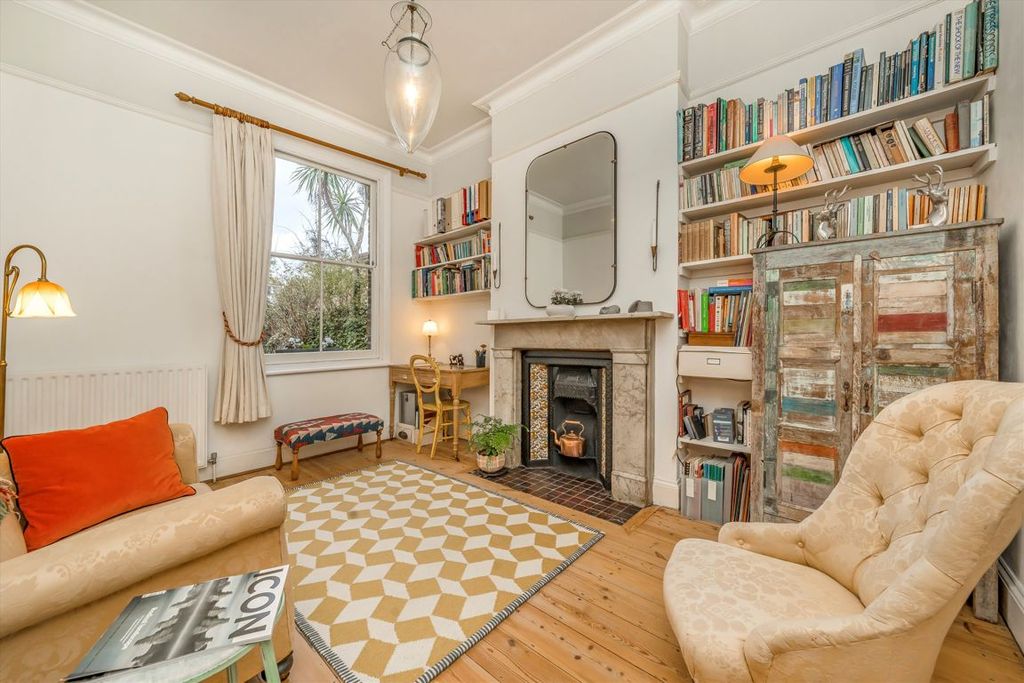 Property photo 3 of 10