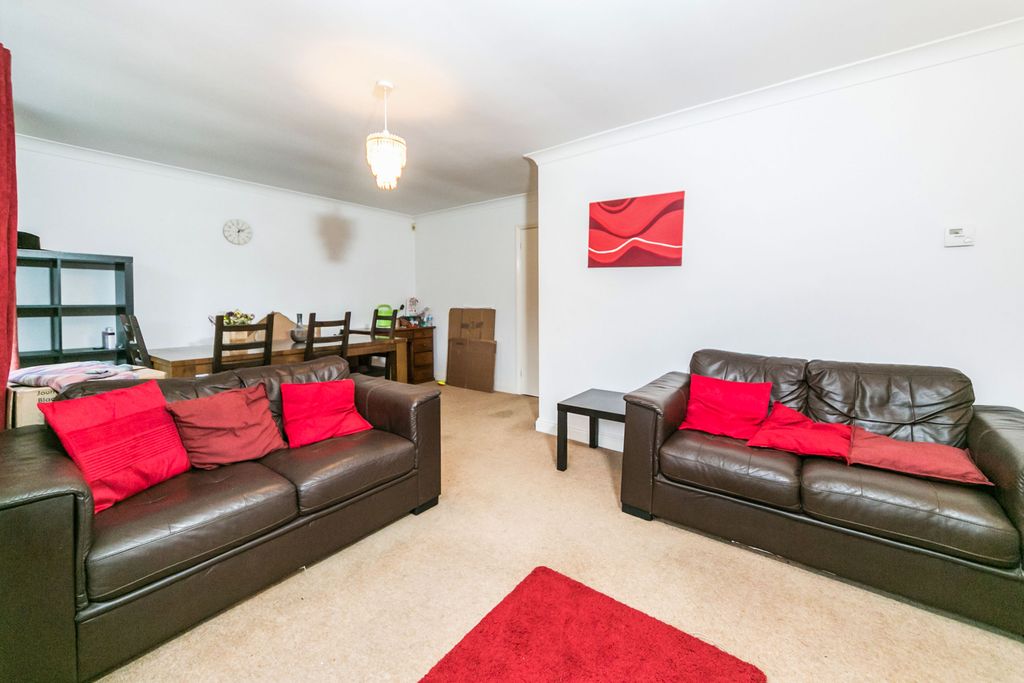 Property photo 2 of 8 45d61Cb4-66c4-4Fc3-8