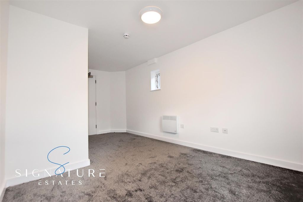 Property photo 3 of 13 Ygth4B_Vdeyecpwupeapdw.Jpg