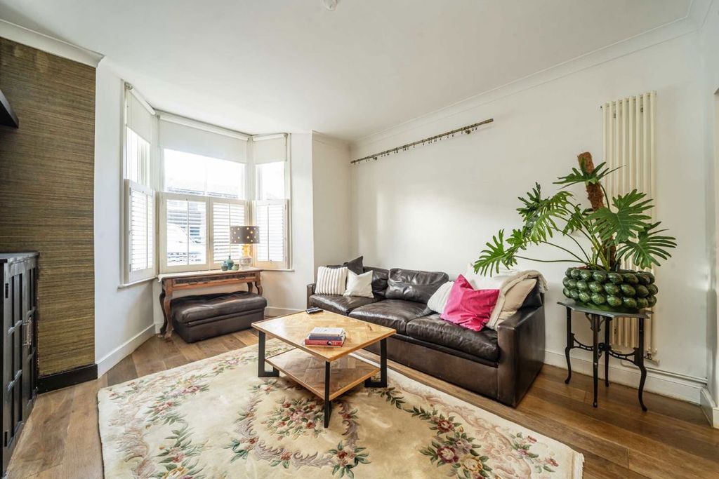 Property photo 2 of 7