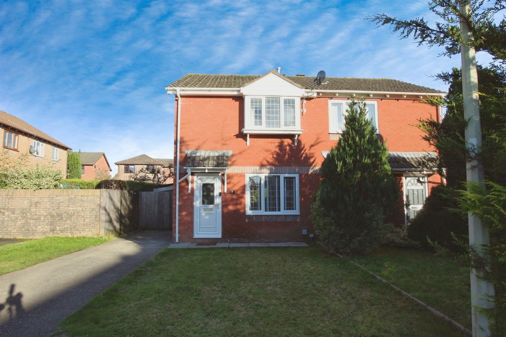 Property photo 2 of 17