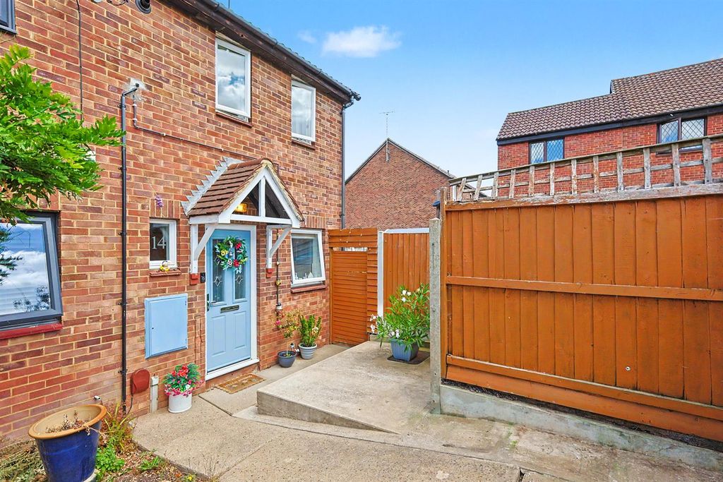 Property photo 1 of 16