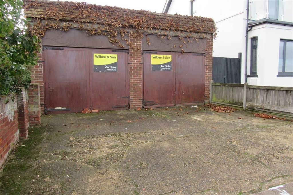 Property photo 2 of 5
