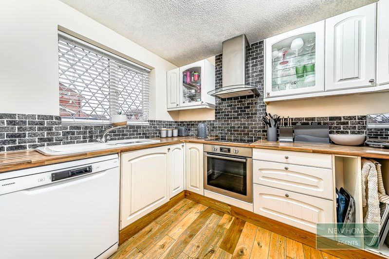 Property photo 2 of 19 Photo 1