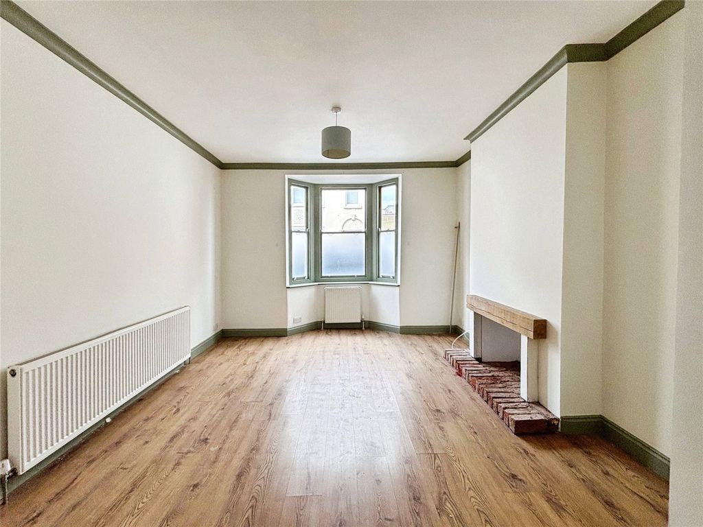 Property photo 2 of 12 Picture No. 07