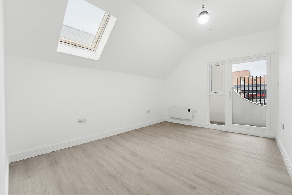 Additional image 20 of 19 bed block of flats for saleQueensway, Enfield EN3