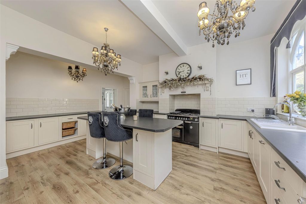 Property photo 3 of 42 Kitchen