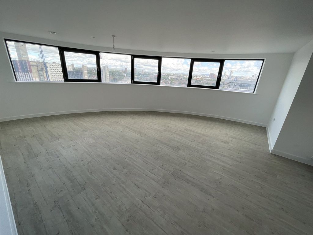 Property photo 1 of 5 Picture No. 05