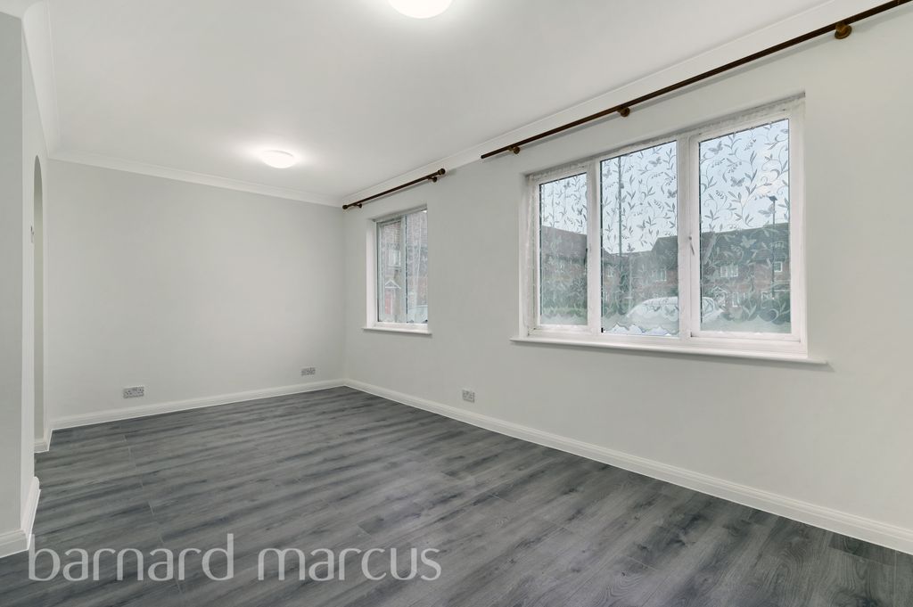 Property photo 3 of 8 Image