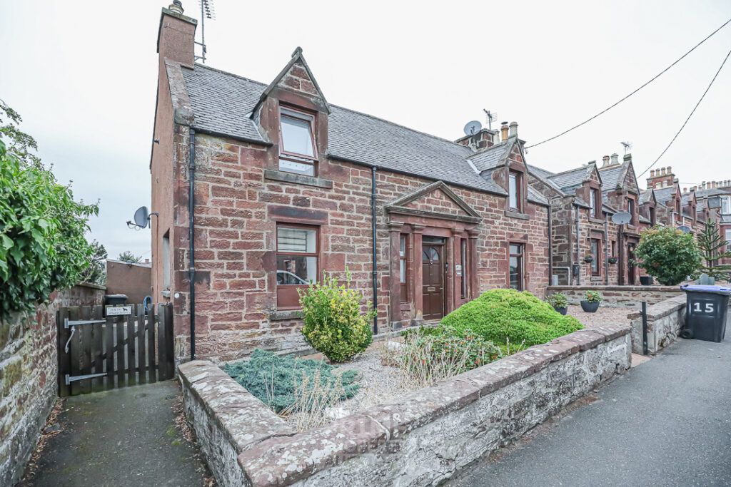 Property photo 1 of 17