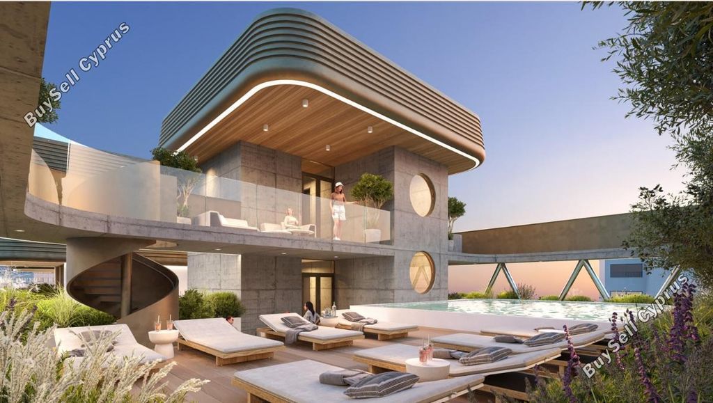 Property photo 2 of 9