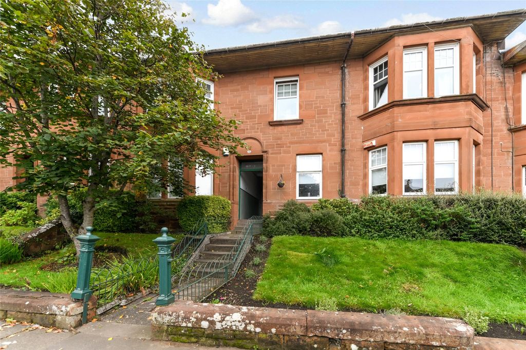 Property photo 1 of 26 Picture No. 12