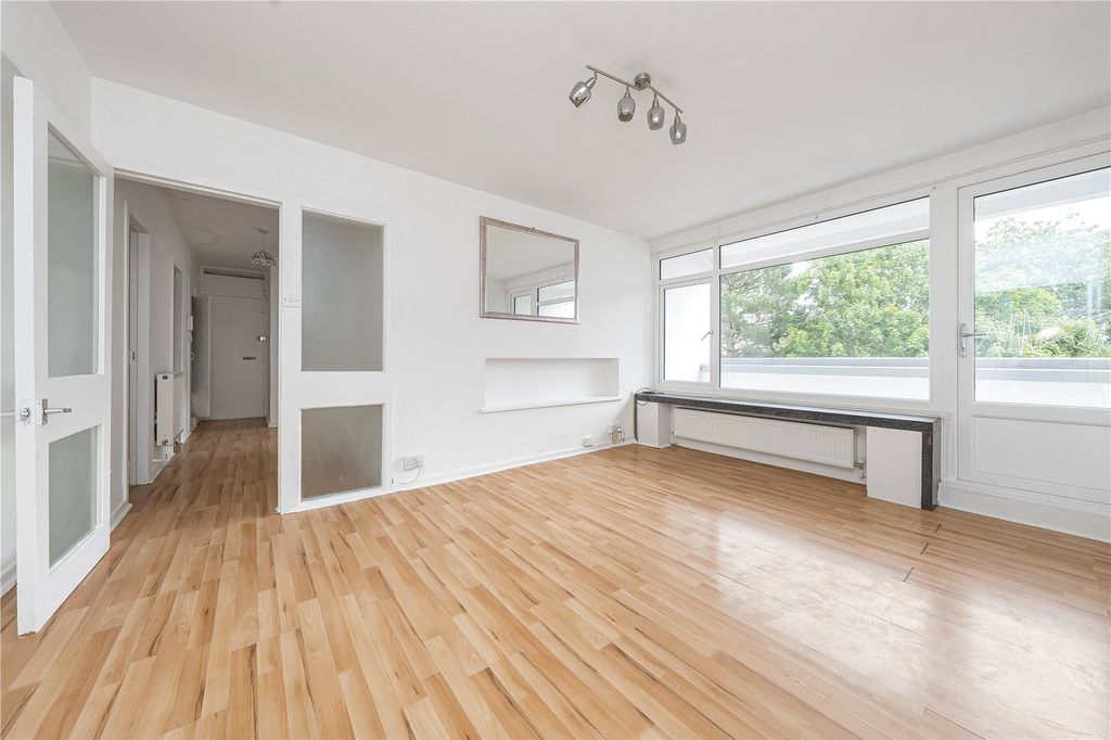 Property photo 2 of 12 Picture No. 03