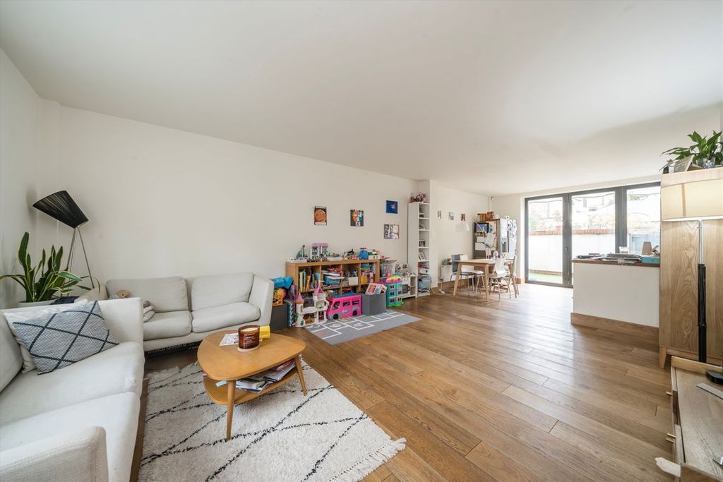 Property photo 3 of 7