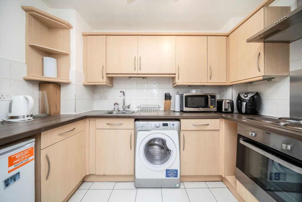 Property photo 3 of 4