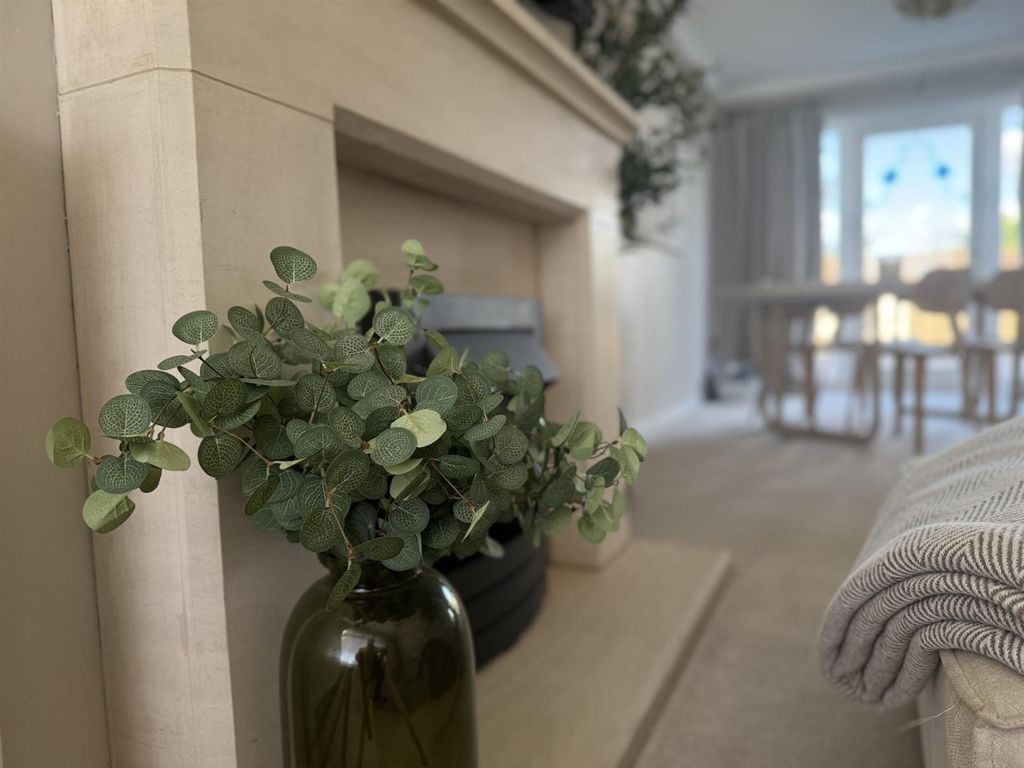 Property photo 3 of 12 cd7.Jpg