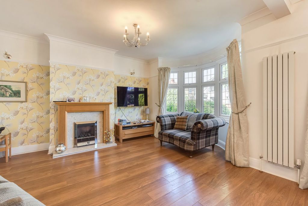 Property photo 2 of 18