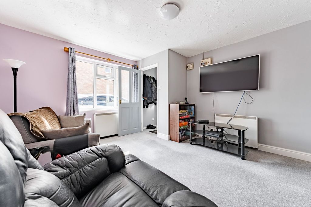 Property photo 3 of 17