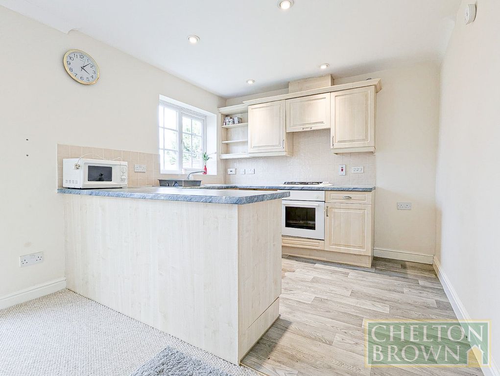 Property photo 2 of 31 Kitchen