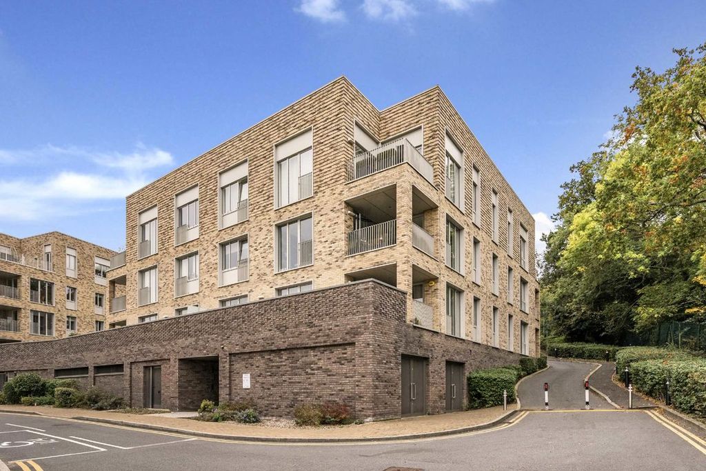 Property photo 1 of 7