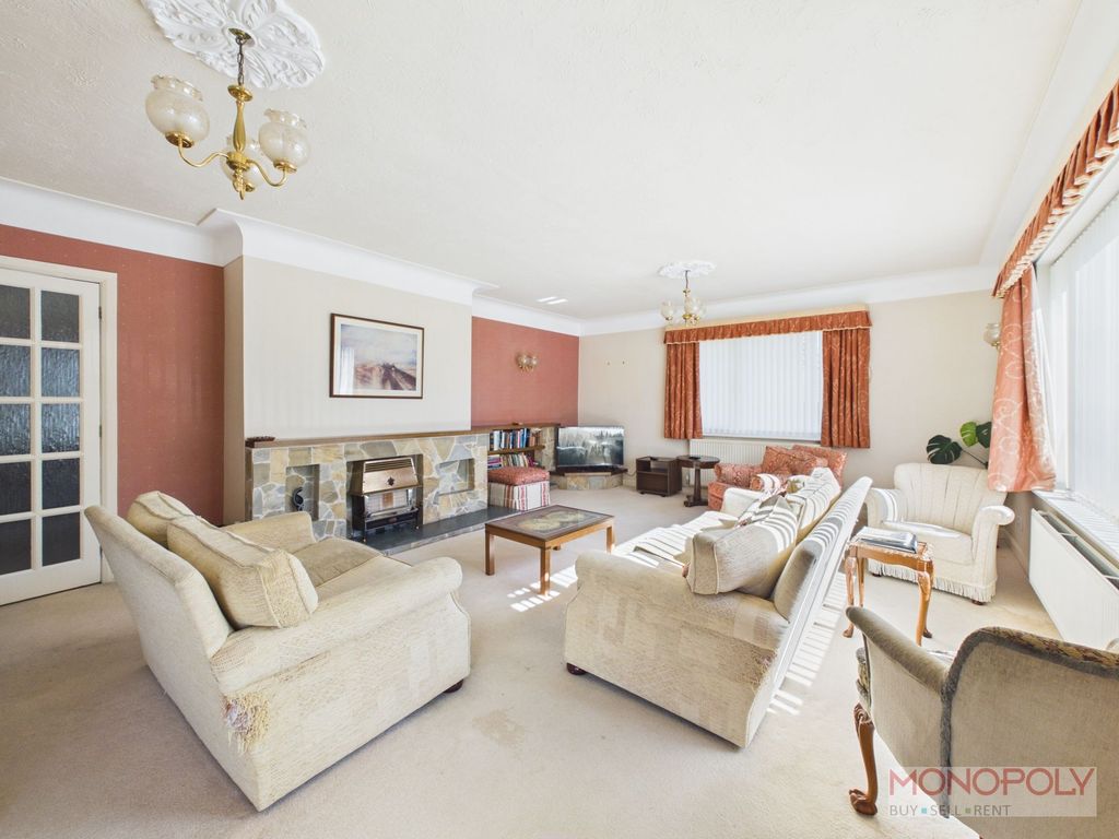 Property photo 2 of 40