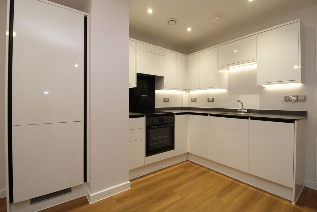 Property photo 1 of 8 Kitchen