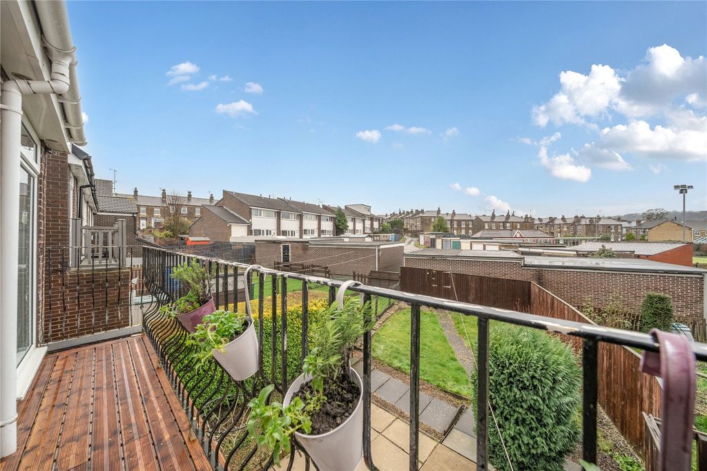 Property photo 2 of 18 Balcony View