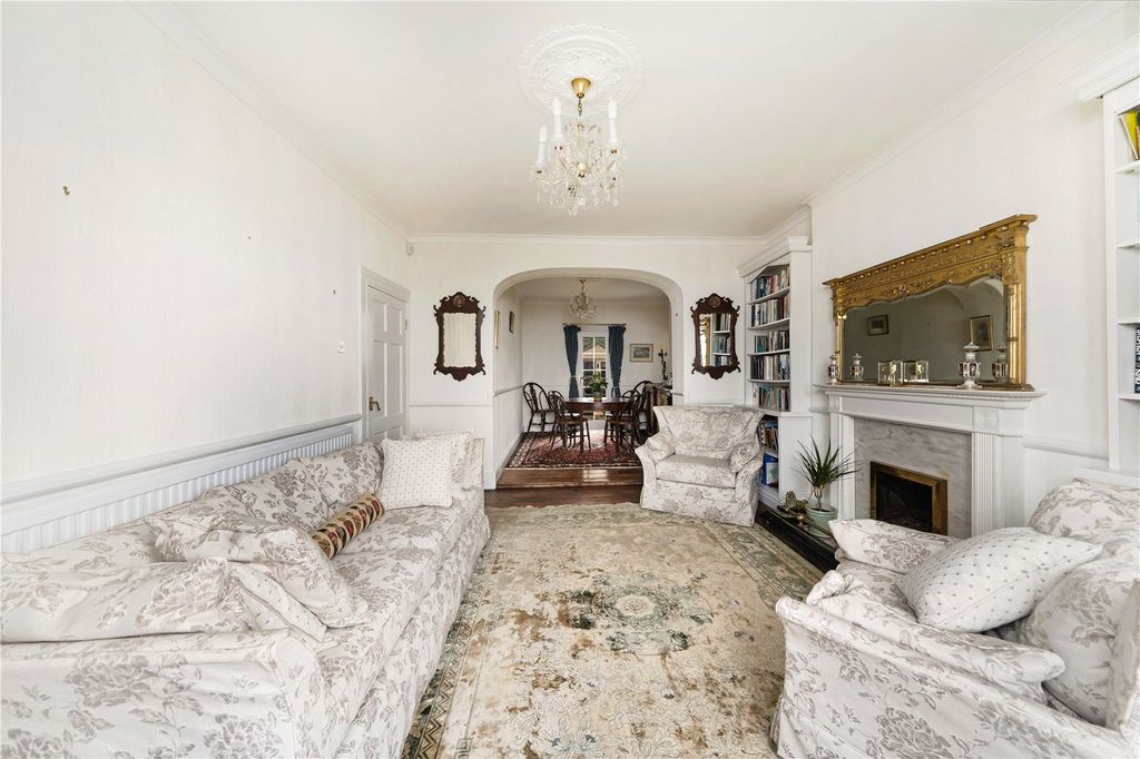 Property photo 3 of 22 Drawing Room