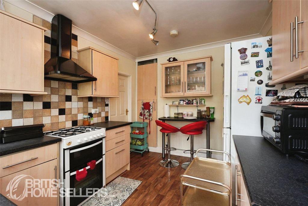 Property photo 3 of 17 Picture No. 22