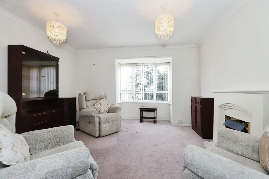 Property photo 3 of 14