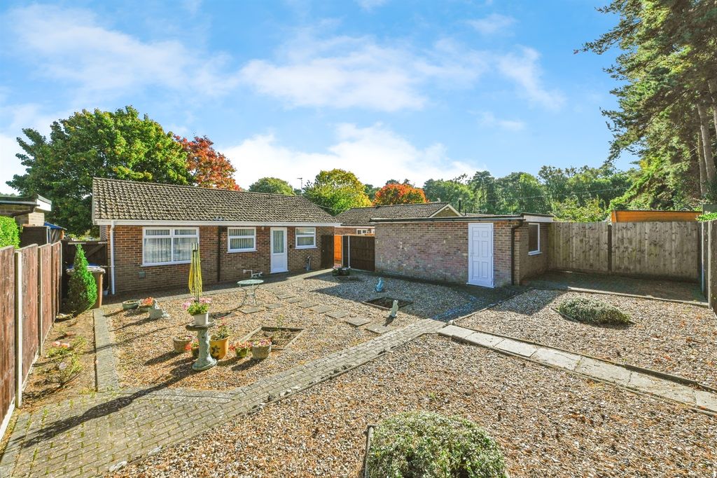 Property photo 2 of 17