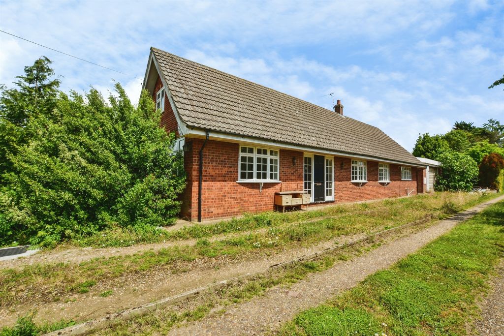 Property photo 2 of 27