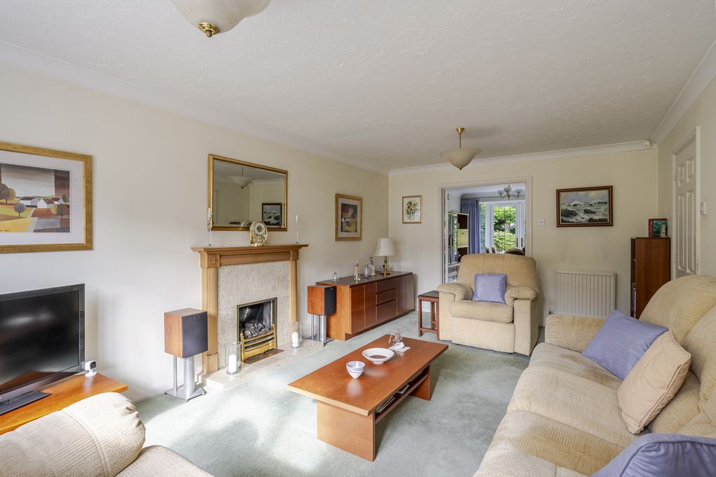 Property photo 2 of 29