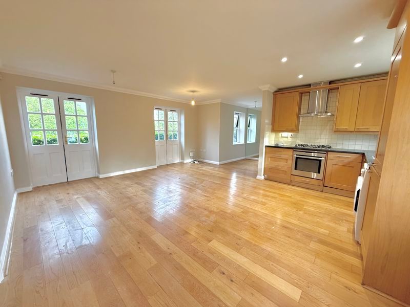 Property photo 3 of 16 Living/Dining