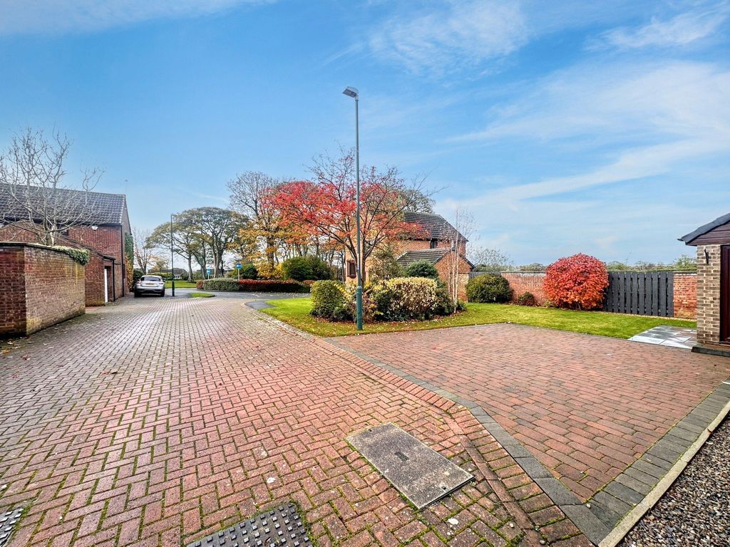 Property photo 3 of 21