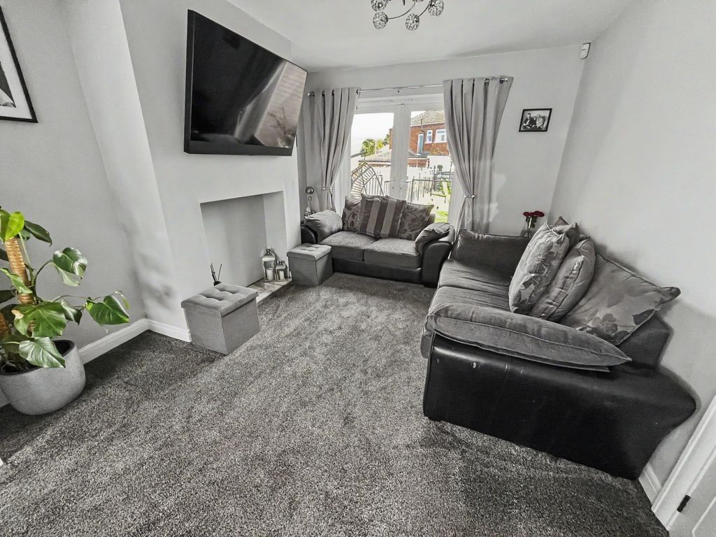 Property photo 3 of 24