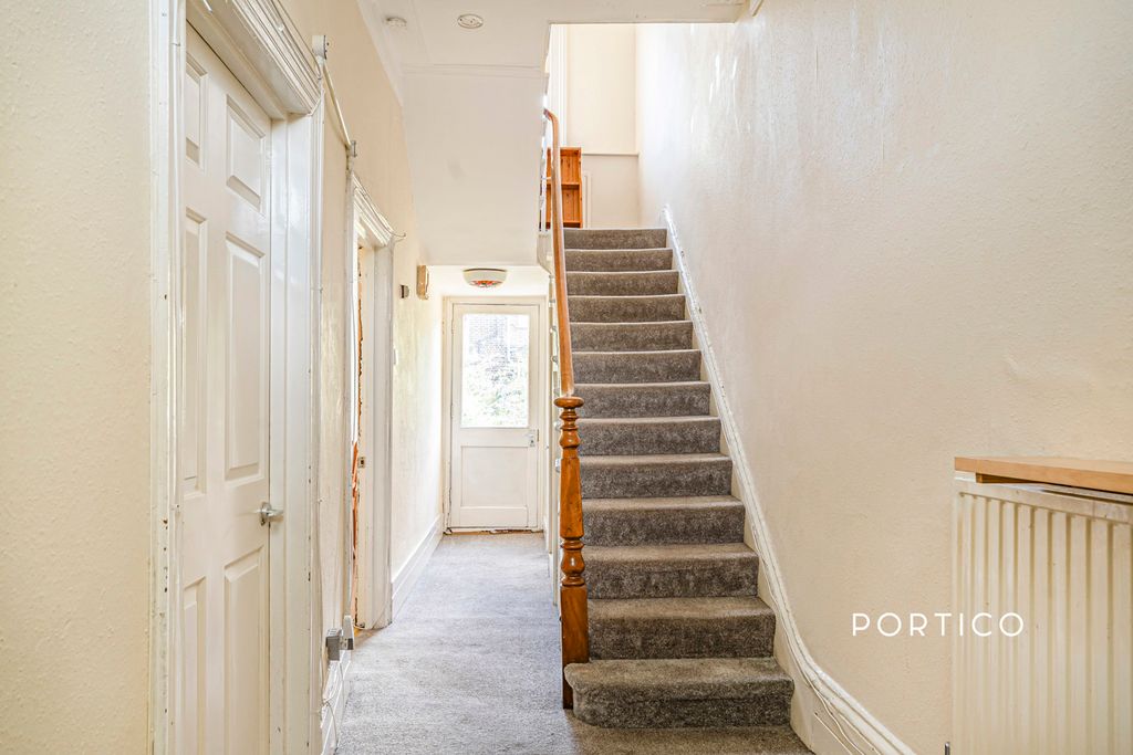 Property photo 1 of 26 Pbox-Img.Jpg