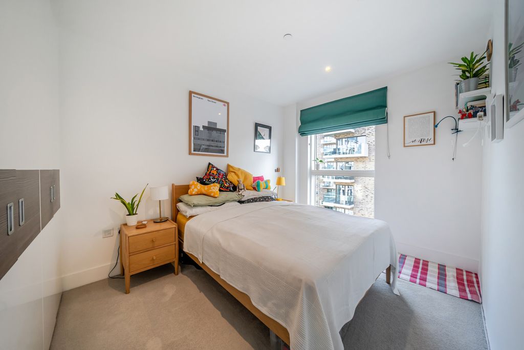 Property photo 3 of 17 1487430-1-6A5De04...