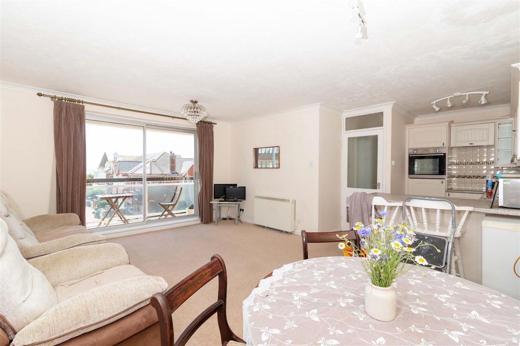 Property photo 3 of 10 To Let By Aspire Residential, On Brighton Road