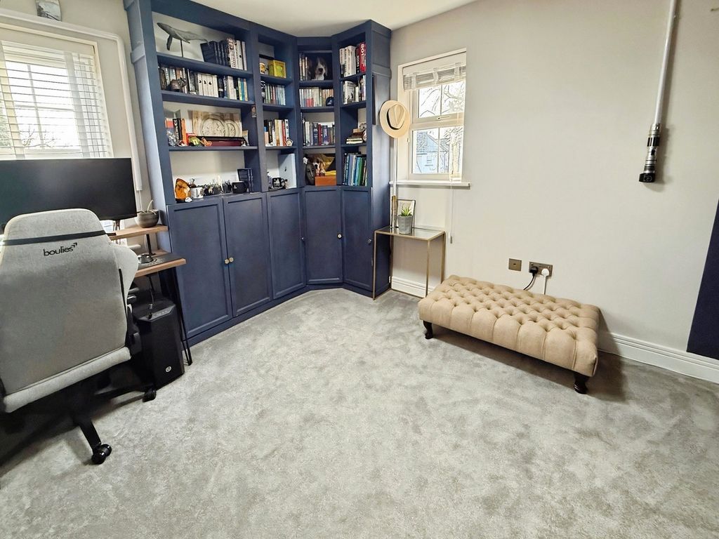 Property photo 3 of 21