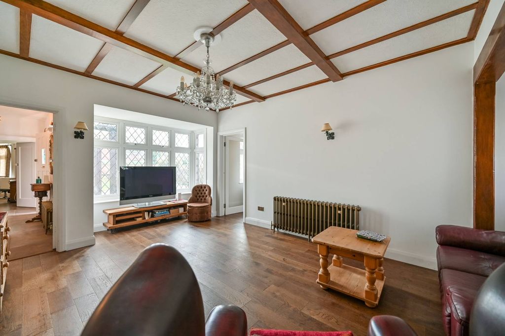 Property photo 2 of 17