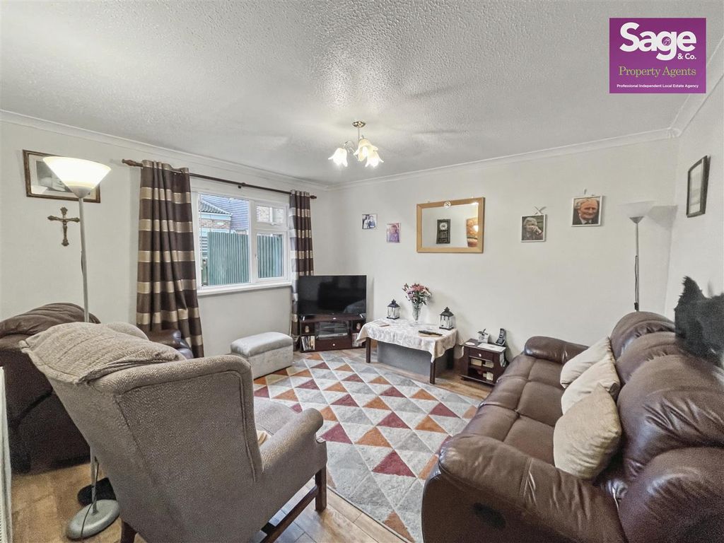 Property photo 2 of 23