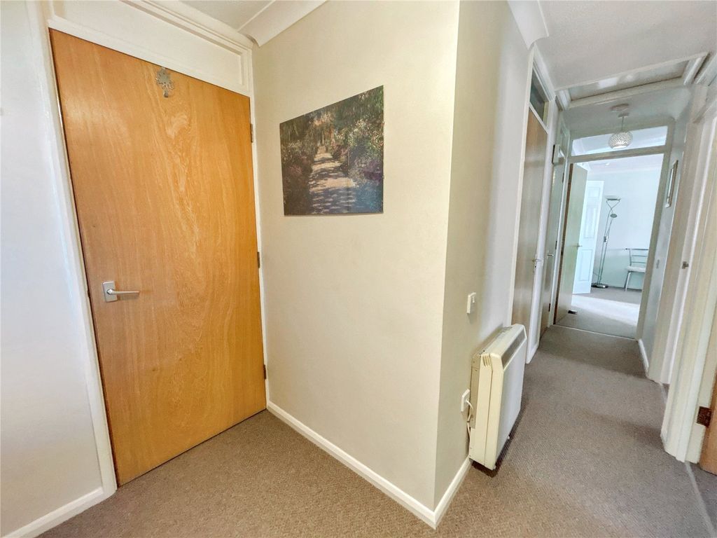 Property photo 3 of 27 Picture No. 02