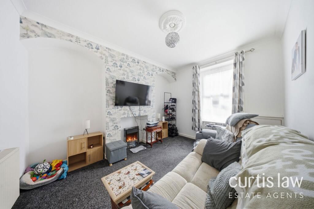 Property photo 2 of 21