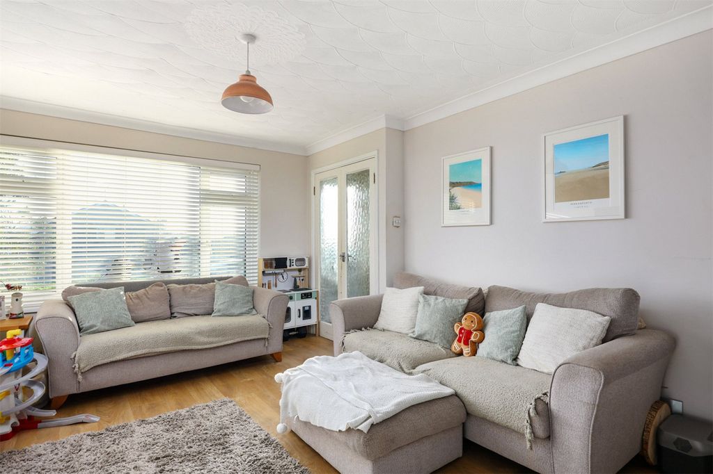 Property photo 3 of 11 Picture No. 06