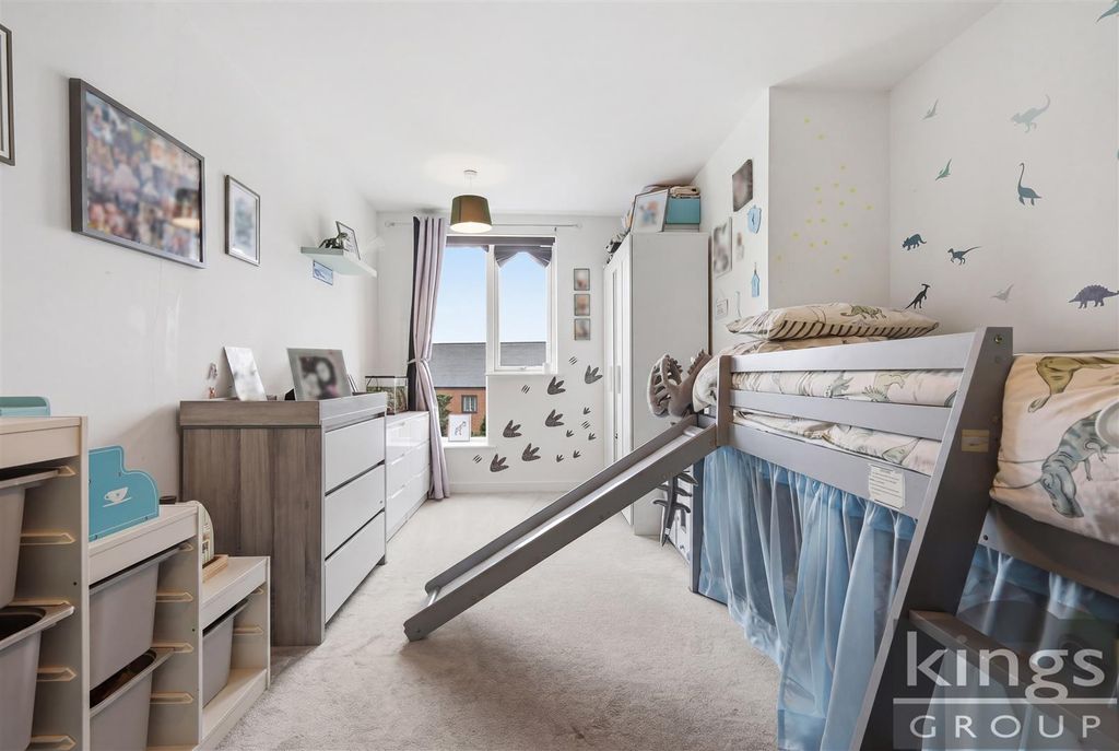 Additional image 14 of 3 bed flat for saleNorth Square, Newhall, Harlow CM17